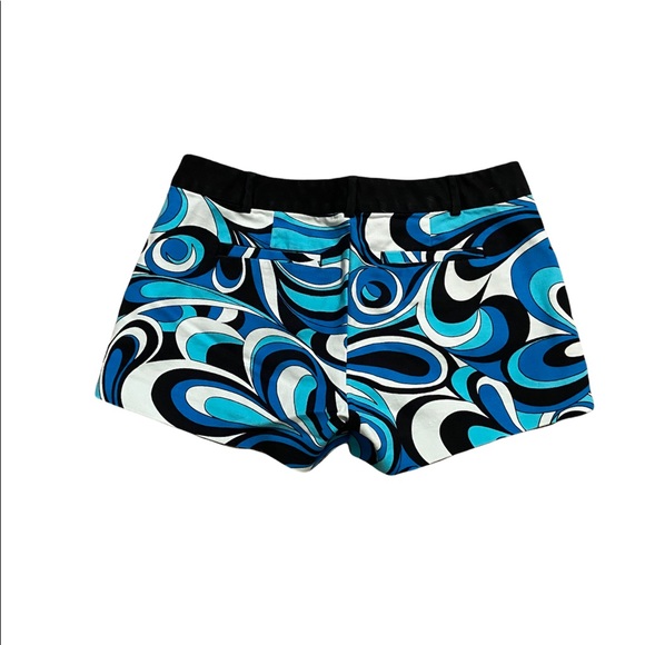 Micheal Kors Shorts - Picture 2 of 3